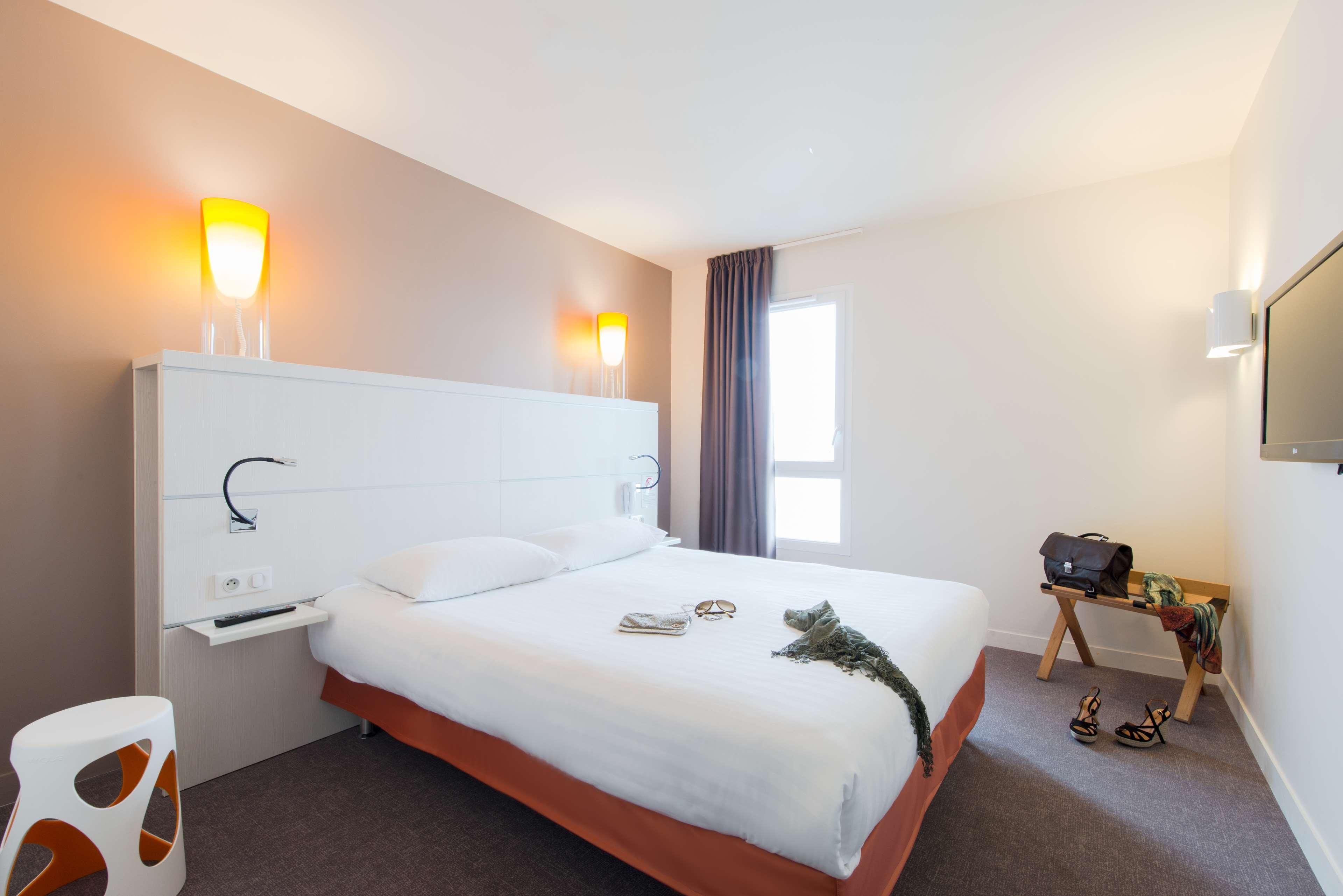 Hotel Confort La Rochelle Centre Les Minimes Exterior foto