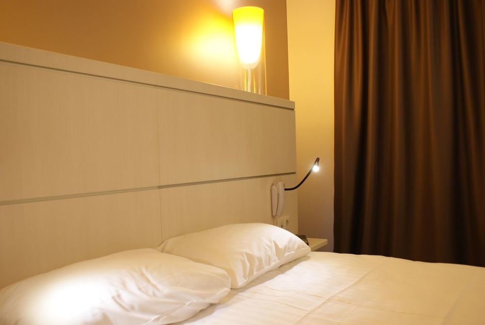 Hotel Confort La Rochelle Centre Les Minimes Zimmer foto