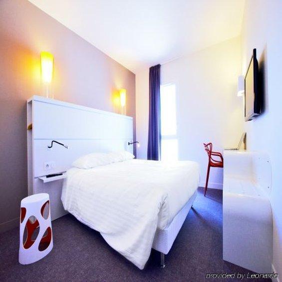 Hotel Confort La Rochelle Centre Les Minimes Exterior foto